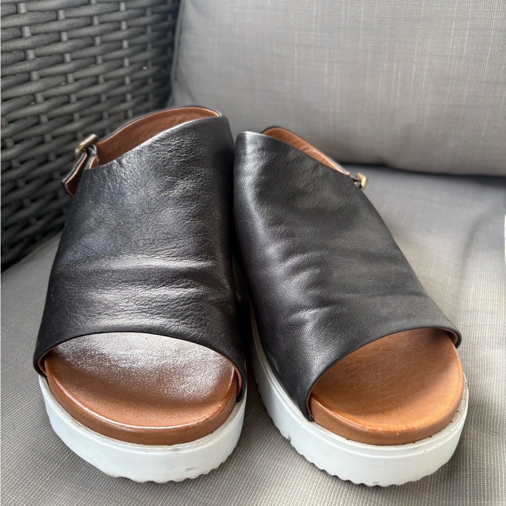 Bueno Black buttery soft Leather Platform Women's Sandals